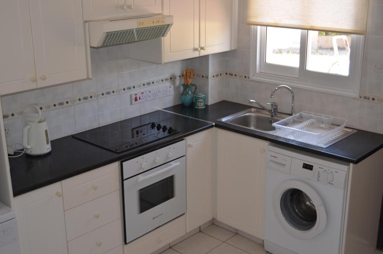 Vacation House Sanders Paphos Kültér fotó